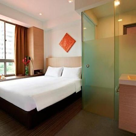Reddoorz Premium @ Balestier Hotel Singapore Bagian luar foto