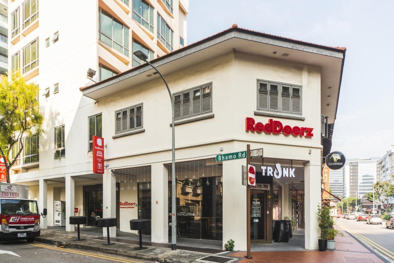 Reddoorz Premium @ Balestier Hotel Singapore Bagian luar foto