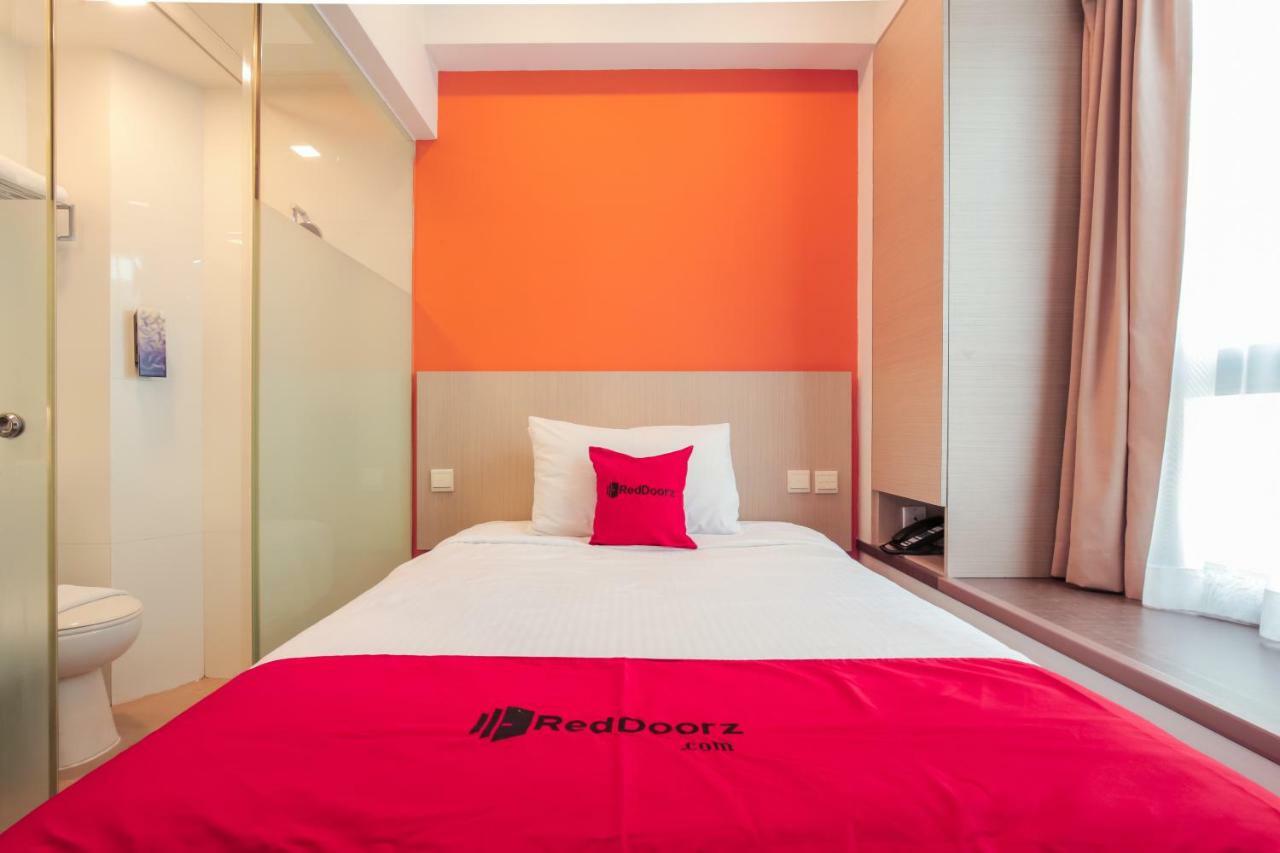 Reddoorz Premium @ Balestier Hotel Singapore Ruang foto