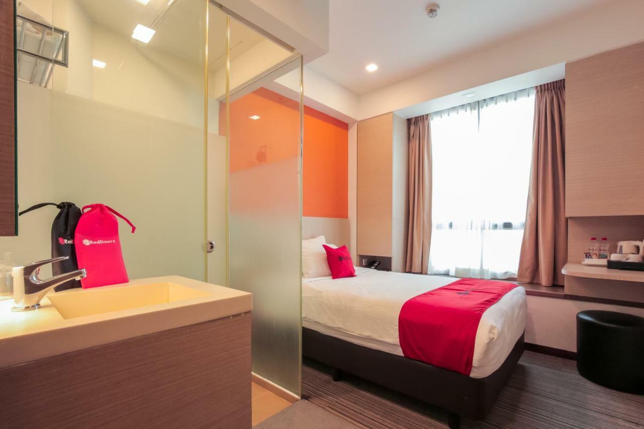 Reddoorz Premium @ Balestier Hotel Singapore Ruang foto