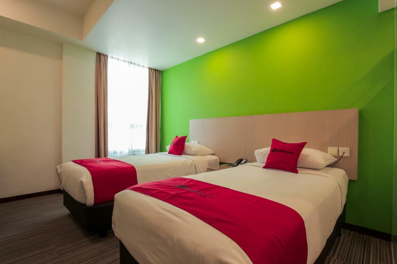 Reddoorz Premium @ Balestier Hotel Singapore Ruang foto