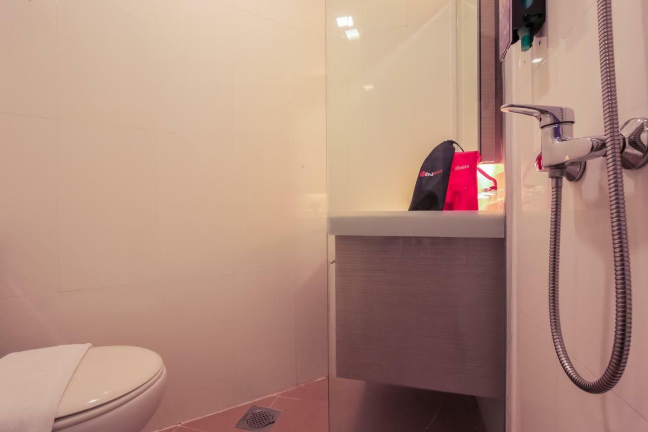 Reddoorz Premium @ Balestier Hotel Singapore Ruang foto
